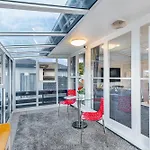 Freshly Renovated 3Br Ellerslie Home