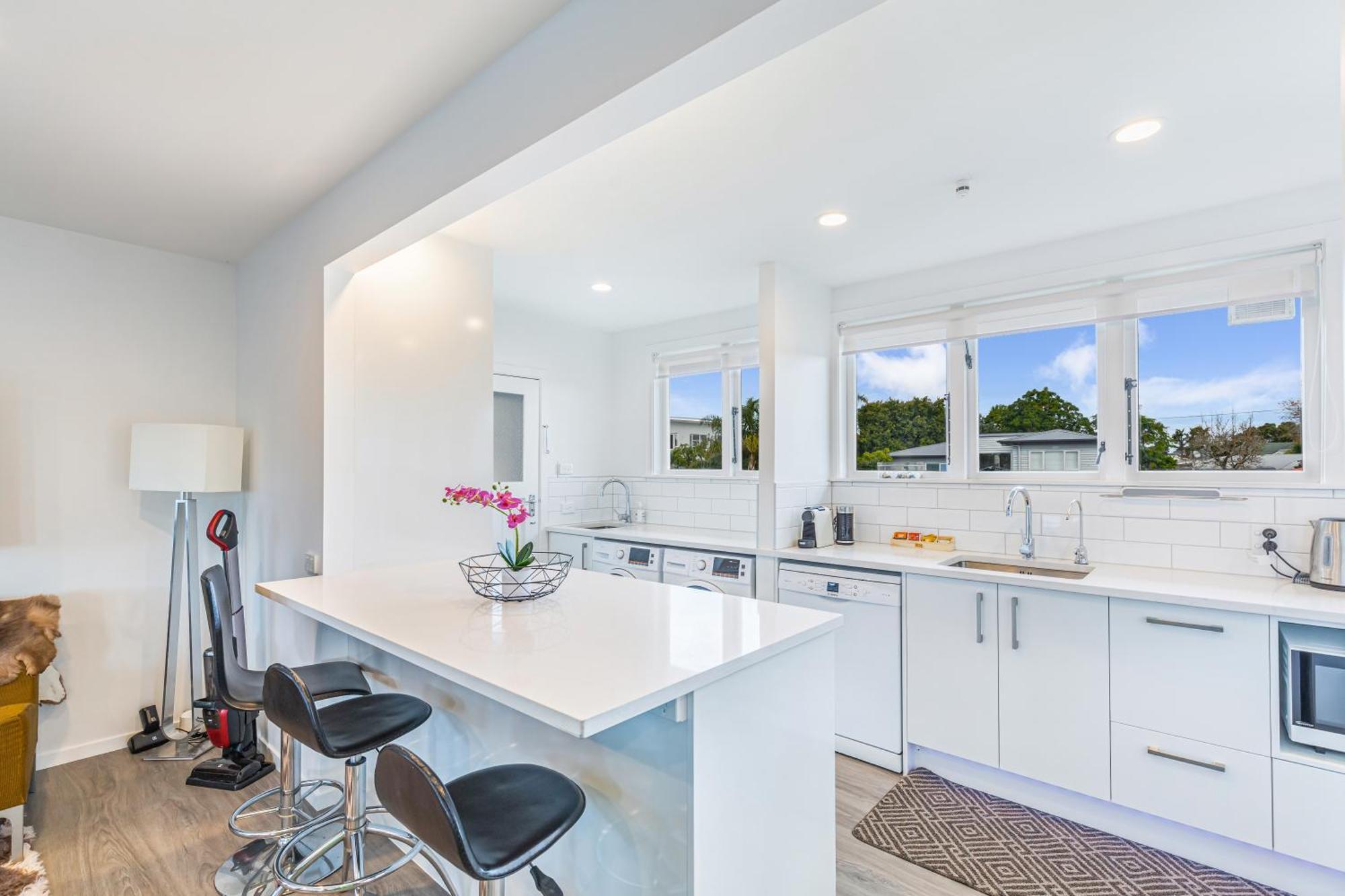 Freshly Renovated 3br Ellerslie Holiday home *