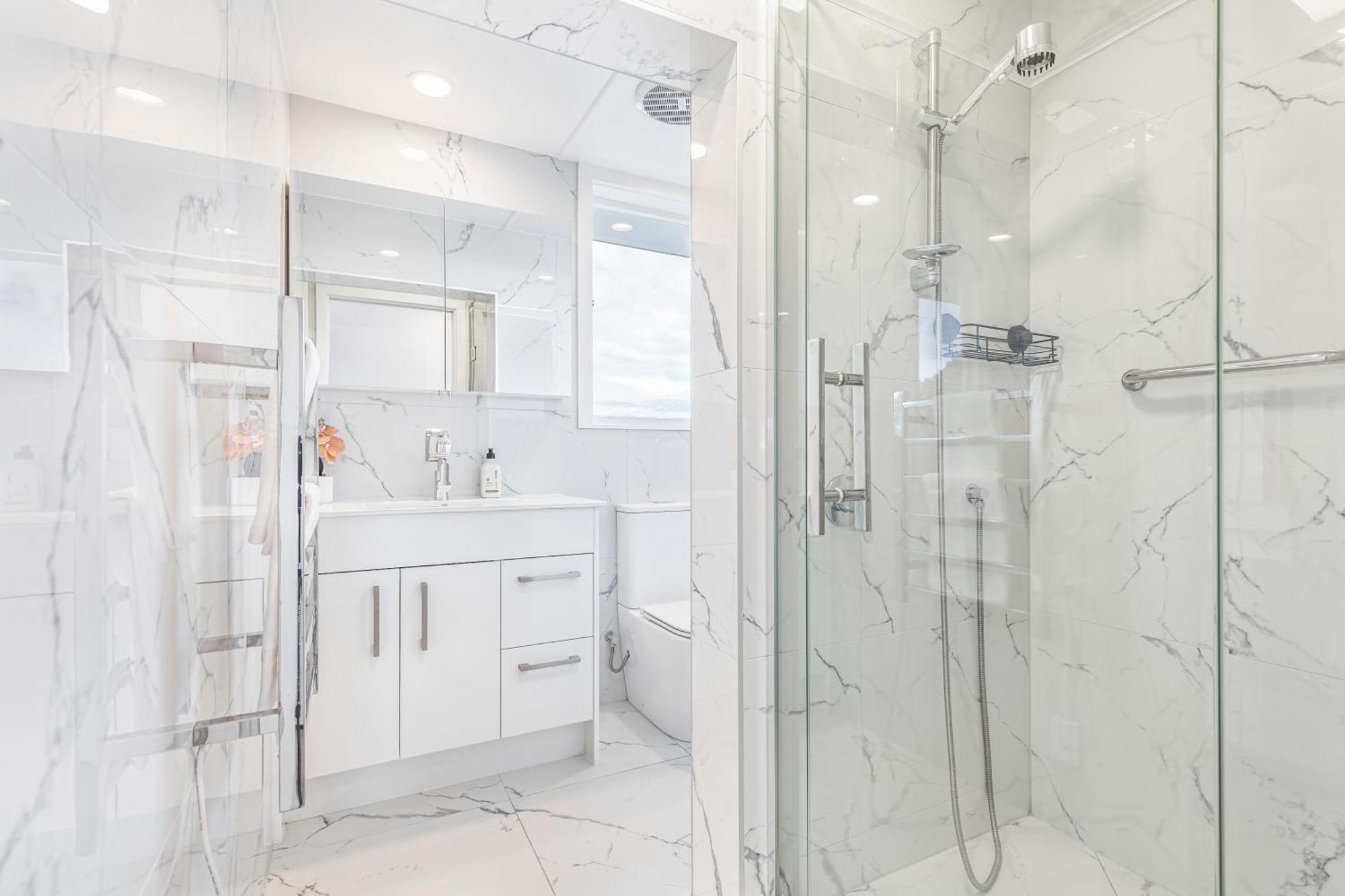 Freshly Renovated 3br Ellerslie *