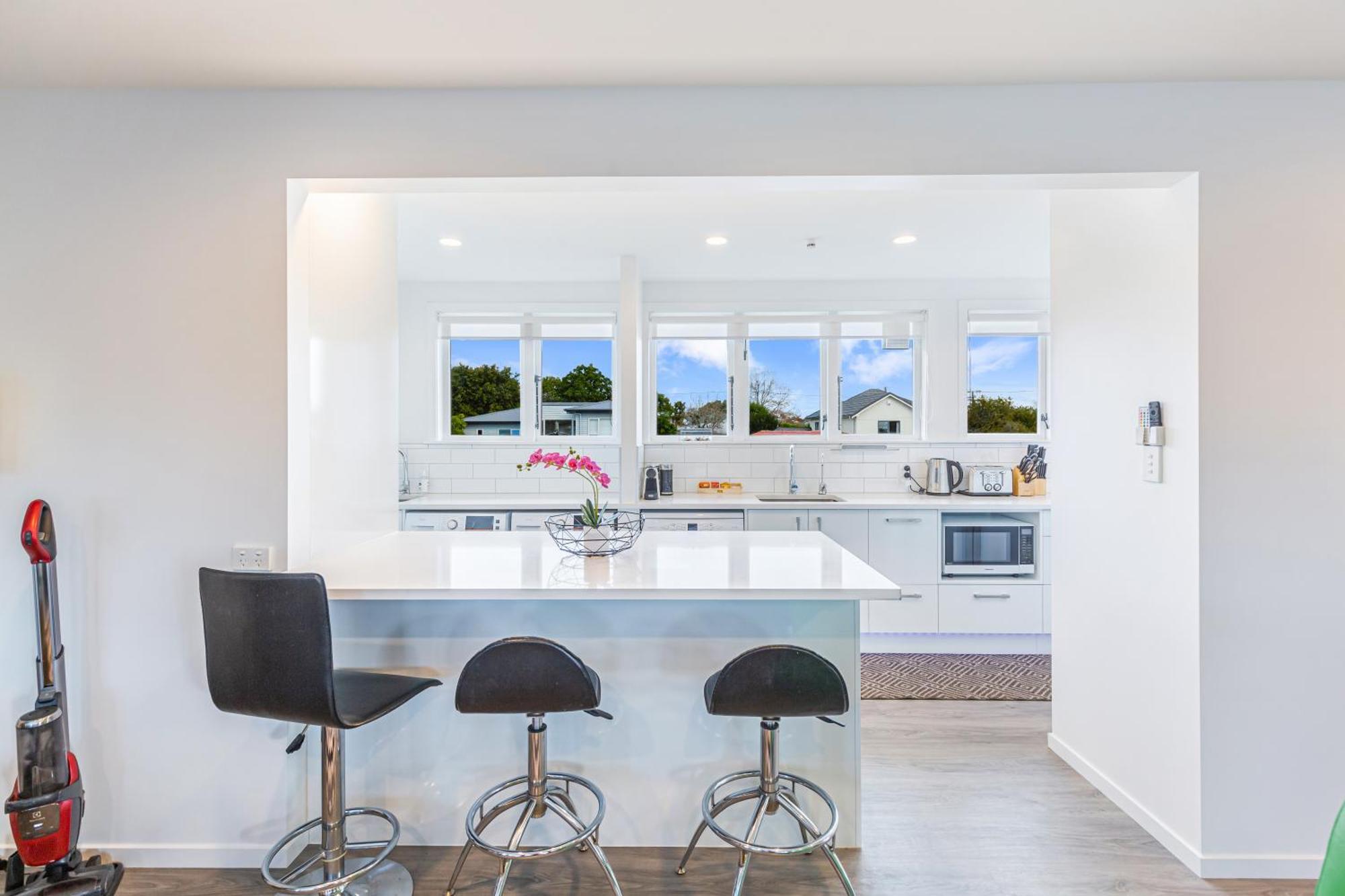 Freshly Renovated 3br Ellerslie Holiday home *